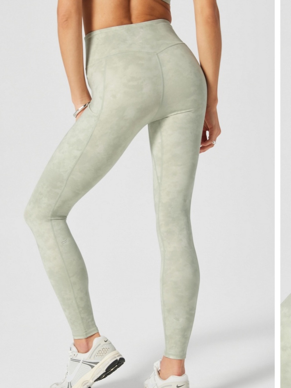Fabletics Anywhere Motion365+ High-Waisted Pocket Legging